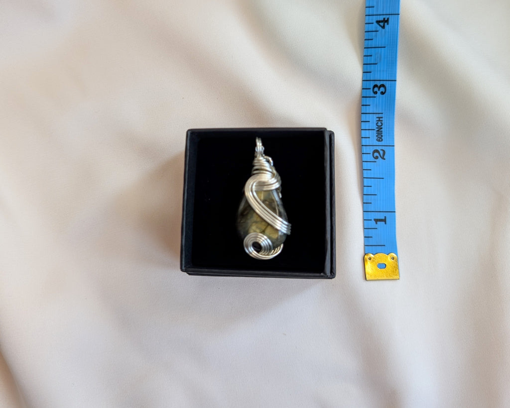 Labradorite Necklace Pendant