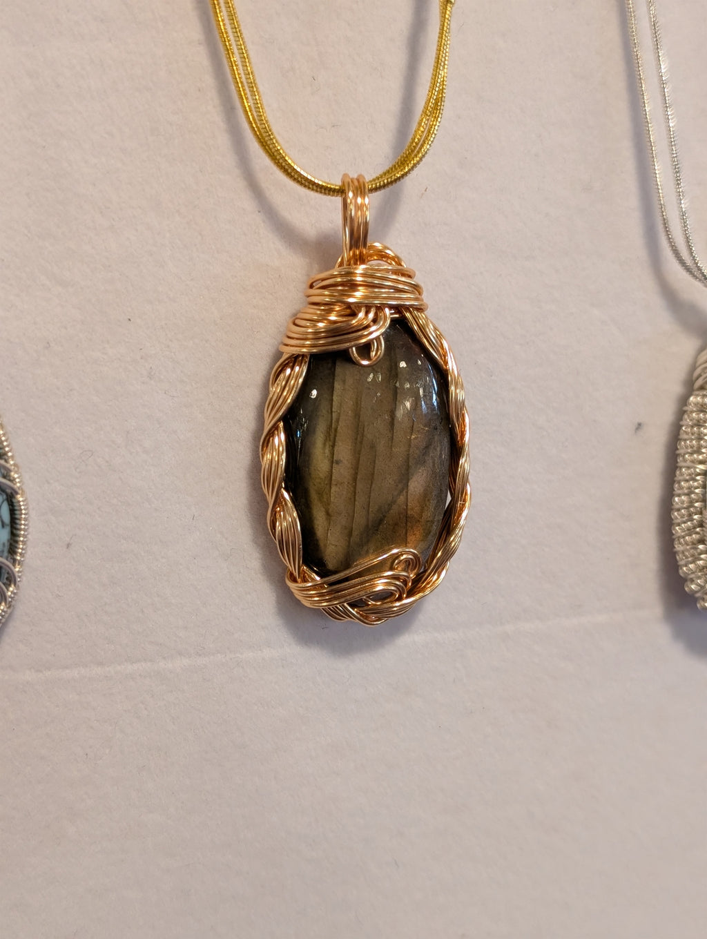 Golden Reflection Labradorite Pendant