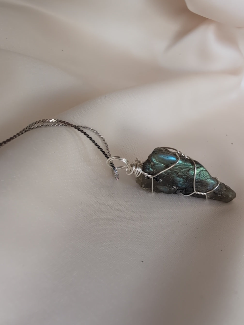 Labradorite crystal necklace (chain included)